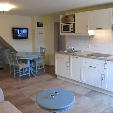 Apartmenthaus Hus Uebi By Rujana Apartment Binz