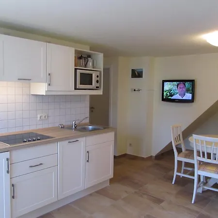 Apartmenthaus Hus Uebi By Rujana