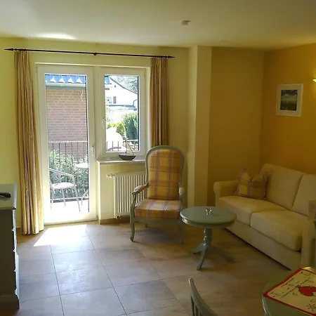 Apartmenthaus Hus übi By Rujana * Binz