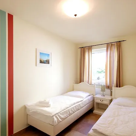 Apartmenthaus Hus übi By Rujana *