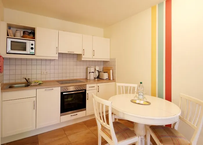 Apartmenthaus Hus Uebi By Rujana Apartament Binz